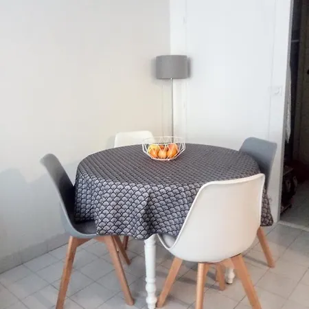 Plage, Entier , Piscine,parking,plage A 200m Apartment Frejus