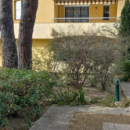Plage, Entier , Piscine,parking,plage A 200m Apartment Frejus
